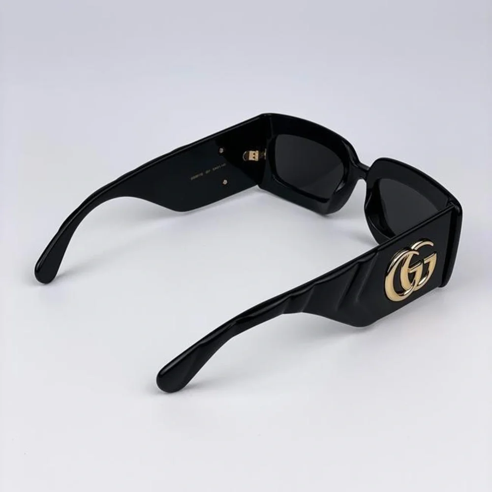 New Authentic - Gucci Black Gray Gg0811s 001 Logo Rectangle Unisex Sunglasses